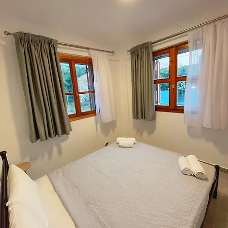 Country House, Lagoudi Village