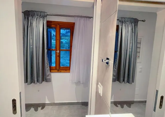 بيت للعطل Country House, Lagoudi Village *